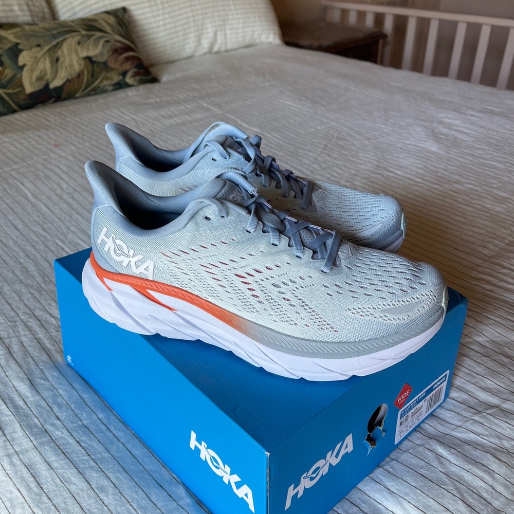 Brand New HOKA Clifton 8 Wide | Pale Blue | Size: 9